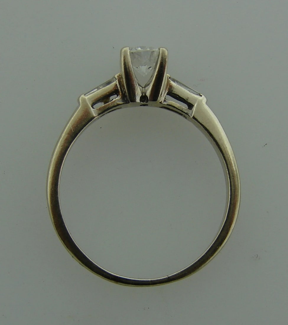Classy DIAMOND WHITE GOLD SOLITAIRE RING Engagement Timeless - 8