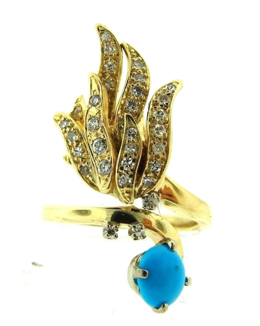 14K YELLOW GOLD TURQUOISE DIAMOND COCKTAIL RING: Title: 14K YELLOW GOLD TURQUOISE DIAMOND COCKTAIL RING Description: Purveyors and Purchasers of Antique and Estate Pieces , N-EOO 14K YELLOW GOLD DIAMOND TURQUOISE RING Now you have a chance to purcha
