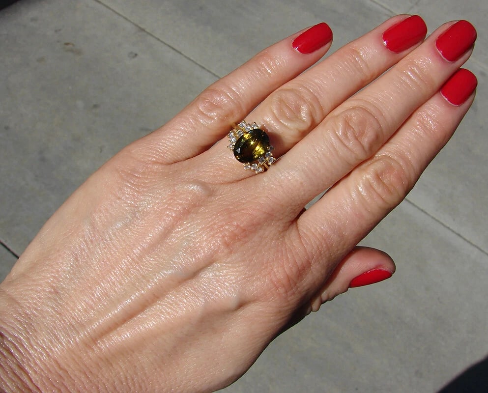1980s 4.62-ct AFRICAN ALEXANDRITE DIAMOND YELLOW GOLD RING - Elegant Vintage - 9