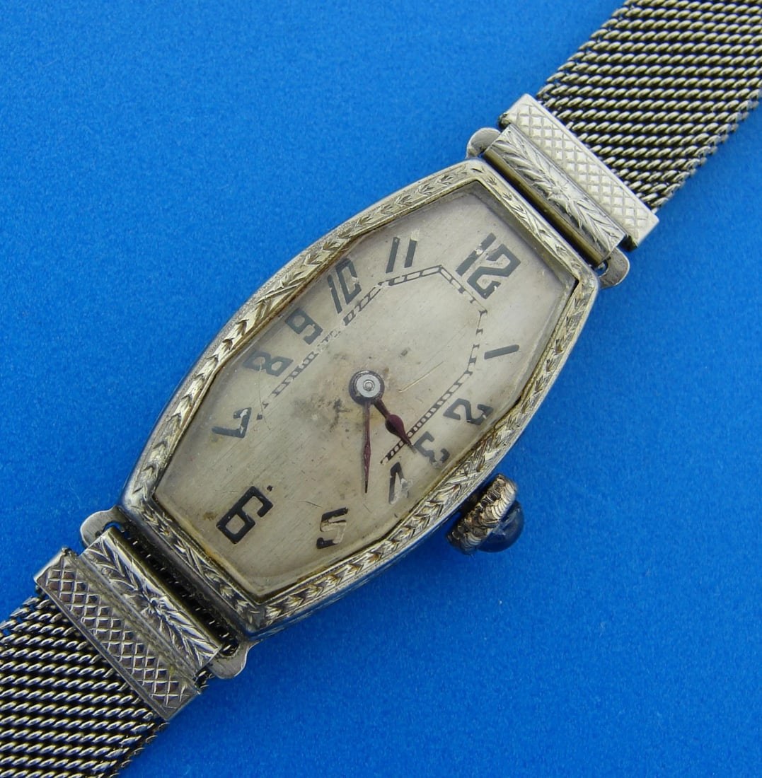 Art Deco c.1910s WHITE GOLD LADIES WATCH with A.leCOULTRE MOVEMENT MESH BRACELET: Title: Art Deco c.1910s WHITE GOLD LADIES WATCH with A.leCOULTRE MOVEMENT MESH BRACELET Description: S. Beverly Dr. V NTO c.0's Art Deco White Gold Ladies Watch with A. leCoultre Movement ? Wonderful 