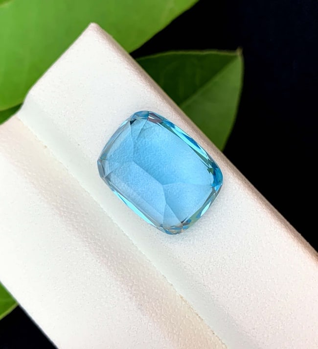 Natural Swiss Blue Topaz Gemstone: 12.95 Carat Cushion Cut - 4