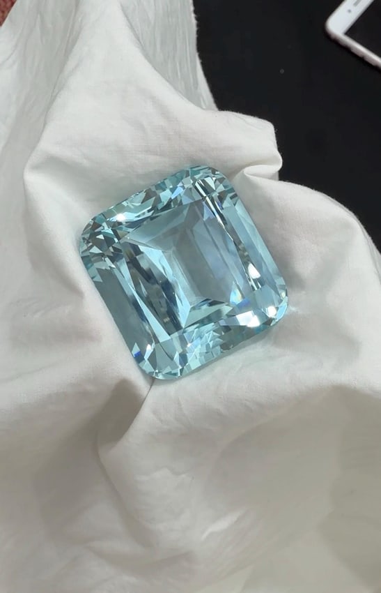 Light Blue Natural Aquamarine Gemstone, Cuhsion Cut Collectors Quality Gigantic Aquamarine Gemstone - 2