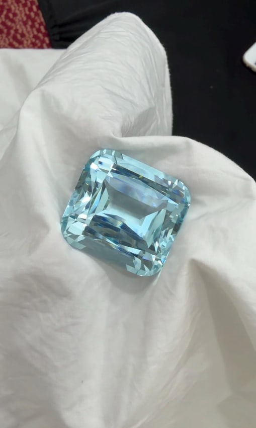 Light Blue Natural Aquamarine Gemstone, Cuhsion Cut Collectors Quality Gigantic Aquamarine Gemstone - 6