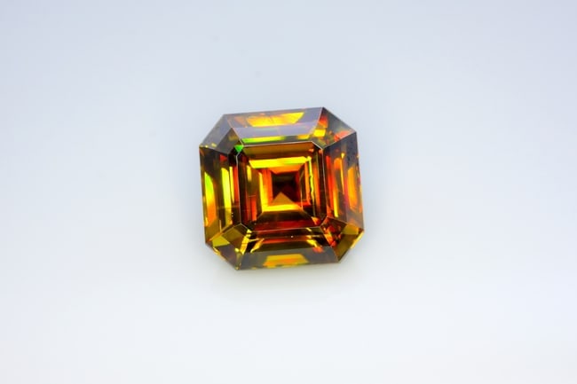 28 CT Sparkling Full Fire Titanite Rare Sphene Gemstone - 2