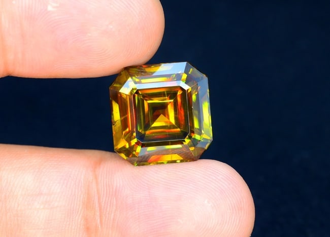 28 CT Sparkling Full Fire Titanite Rare Sphene Gemstone - 6