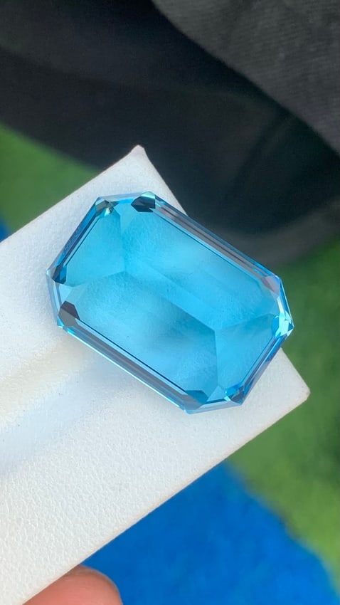 48.495 Carats Emerald Cut Swiss Blue Topaz Gemstone - 4