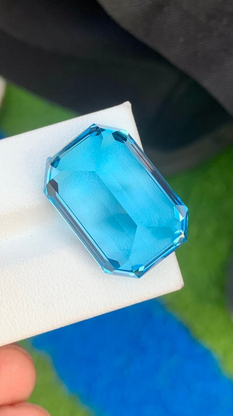 48.495 Carats Emerald Cut Swiss Blue Topaz Gemstone - 5