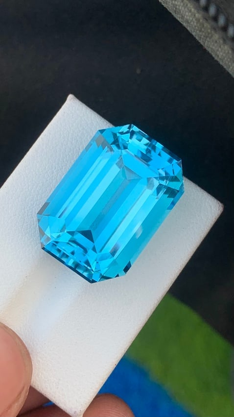 48.495 Carats Emerald Cut Swiss Blue Topaz Gemstone - 8