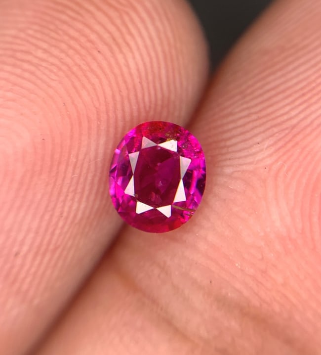0.75 Carat Natural Sparkling Pinkish Red Ruby Gemstone From Mozambique - 5