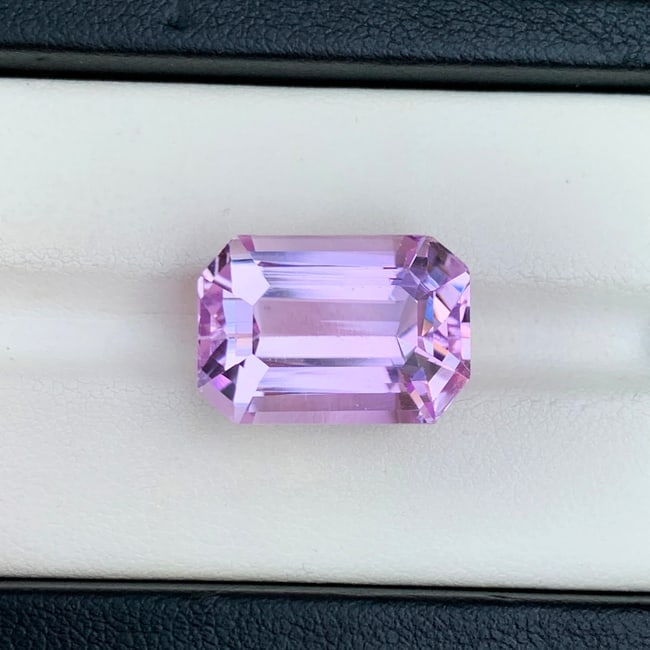 Lilac Kunzite Ring Stone, Emerald Cut Pink Kunzite Gemstone For Jewelry - 4