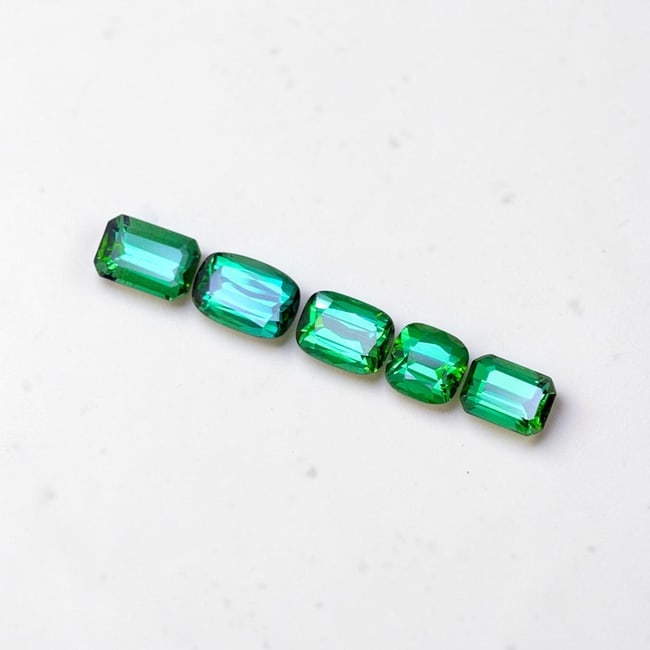 Bluish Green Tourmaline Gemstones Set, Natural Tourmaline Jewelry Stones: Title: Bluish Green Tourmaline Gemstones Set, Natural Tourmaline Jewelry Stones Description: Bluish Green Tourmaline Gemstones Set, Natural Tourmaline Jewelry Stones Weight (CT) : 6.50 Measurements(MM