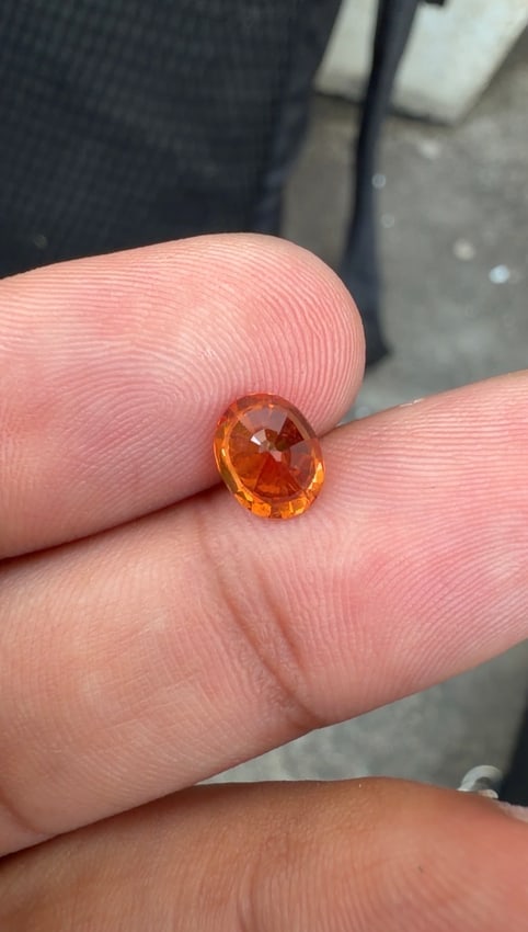 1.39 Carats Oval Cut Natural Spessartite Garnet Gemstone - 3