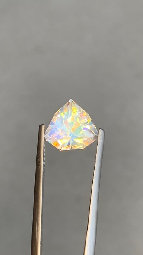 3.065 Carats Natural Moonstone - 2