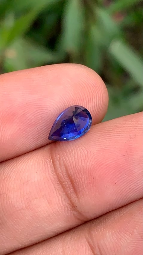 1.73 Carat Natural Ceylon Sapphire Royal Blue Gemstone - 4