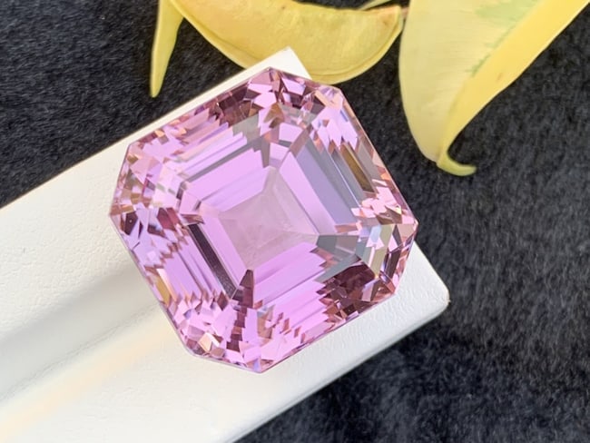 93.85 Carat, Blush Pink Kunzite Loose Gemstone Kunzite - 2