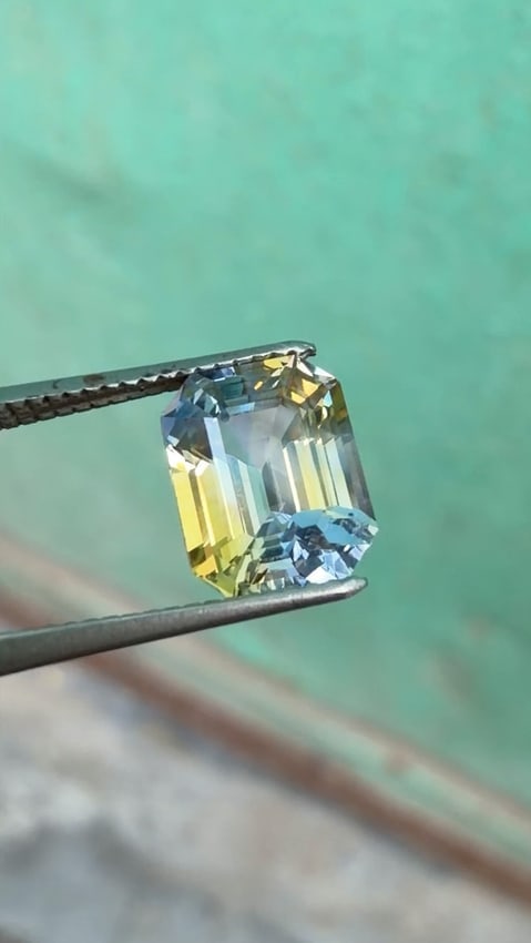 2 Carats Emerald Cut Ceylon Bi Colour Sapphire Gemstone: Title: 2 Carats Emerald Cut Ceylon Bi Colour Sapphire Gemstone Description: * Origin : Sri Lanka Sapphire Gemstone: Colors, Meanings, Prices & Benefits Sapphire is a corundum gemstonebeloved for many 