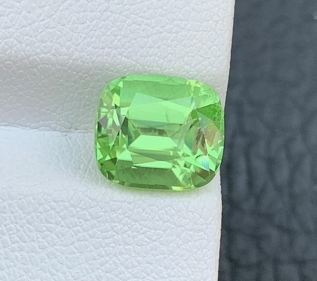 Cushion Cut Peridot Gemstone: 4.70 Carat Natural August Birthstone, Pakistan Origin: Title: Cushion Cut Peridot Gemstone: 4.70 Carat Natural August Birthstone, Pakistan Origin Description: Supplies for making crafts Materials: Gemstone: Peridot Carat weight: 4.70 Natural Peridot