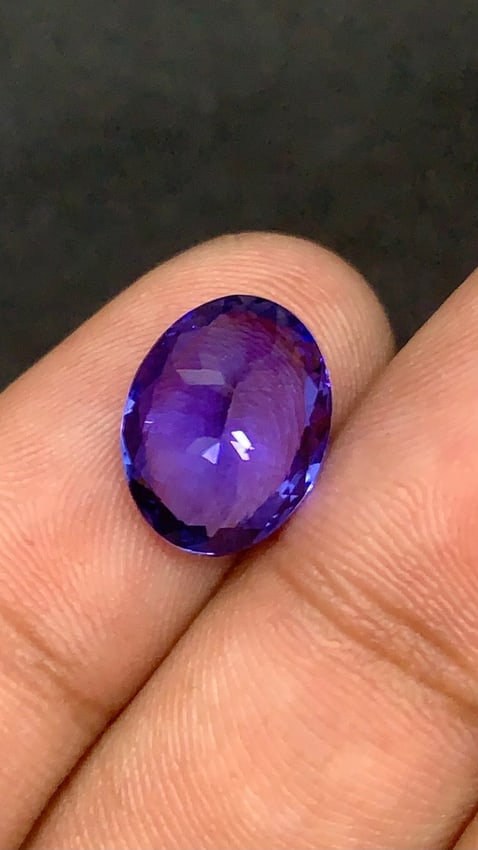 5.5 carats AAA grade tanzanite gemstone - 2