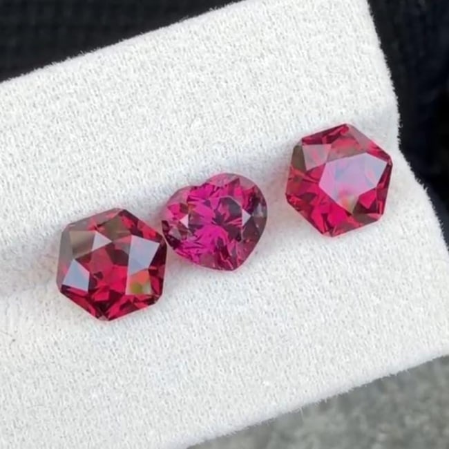 Purplish Pink Garnet Gemstones Fancy Octagon & Heart Shape, Tanzania Tanga Mine - 9.27 Carat - 3