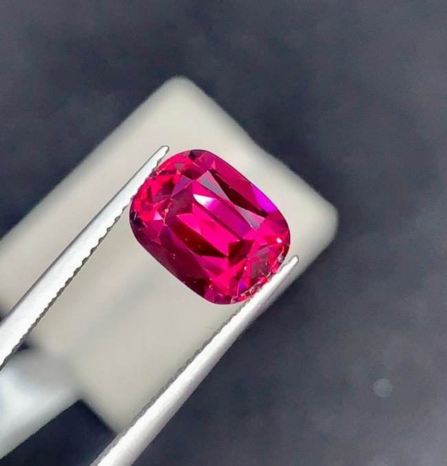 5.70 Carat Natural Raspberry Pink Garnet Cushion Cut Gemstone From Tanzania - 5