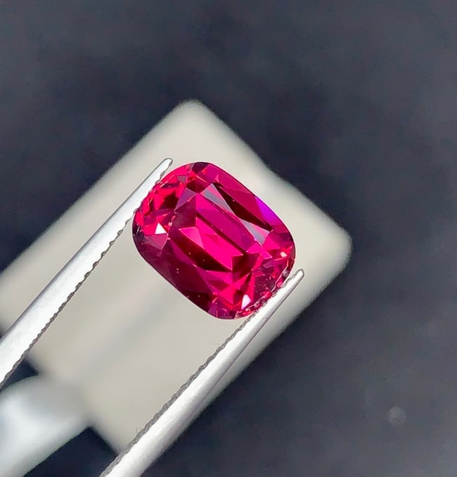 5.70 Carat Natural Raspberry Pink Garnet Cushion Cut Gemstone From Tanzania - 7