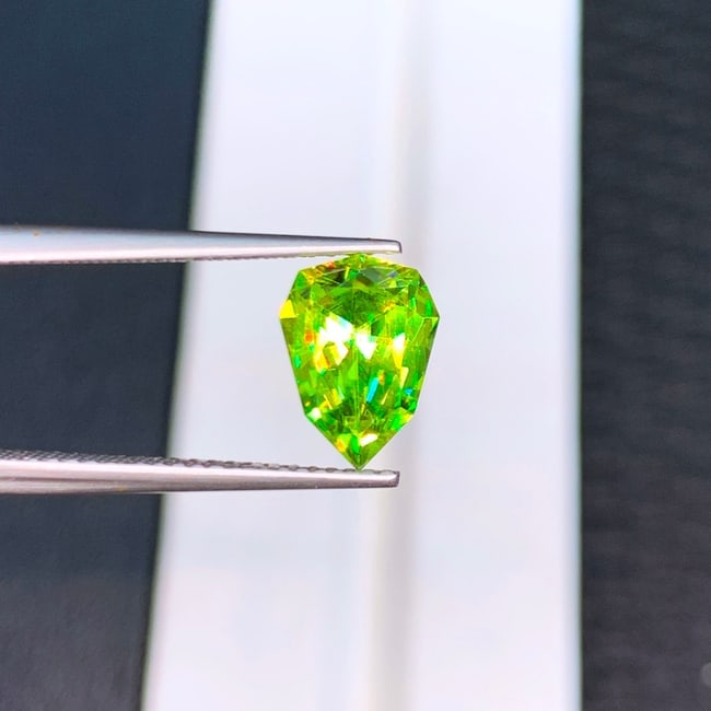 Apple Green Sphene Gemstone, Full Fire Sphene Var Titanite Ring Stone - 3