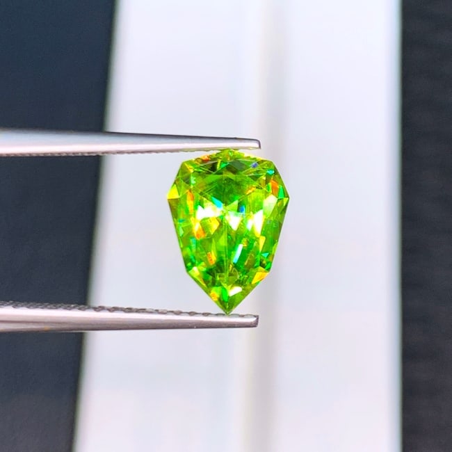 Apple Green Sphene Gemstone, Full Fire Sphene Var Titanite Ring Stone - 4