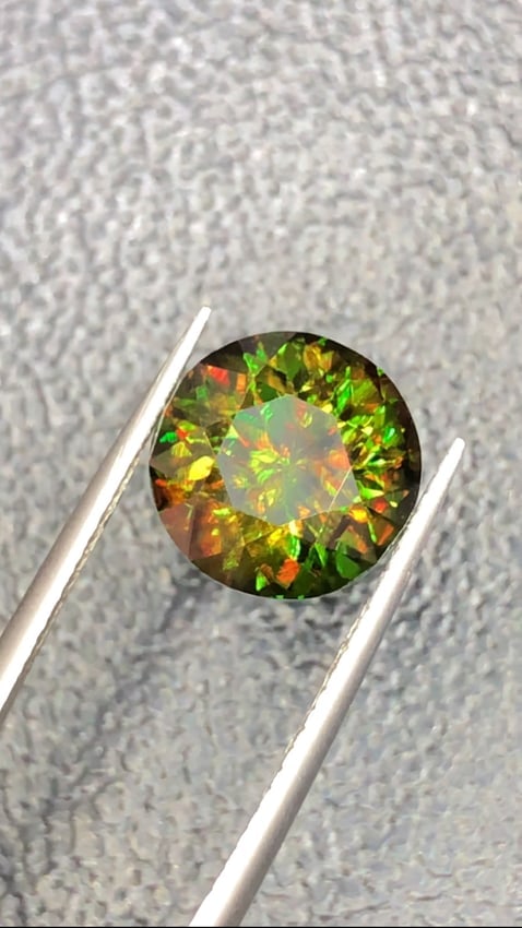 4.820 Carats Natural Diamond Cut Chrome Sphene Titanite Gemstone - 3