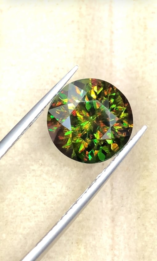 4.820 Carats Natural Diamond Cut Chrome Sphene Titanite Gemstone - 5