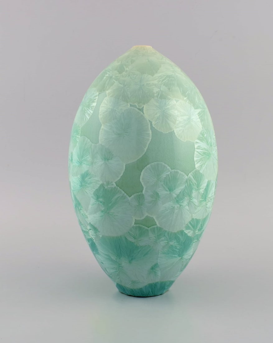 European studio ceramicist. Vase in glazed stoneware. Beautiful crystal glaze in turquoise shades. - 2