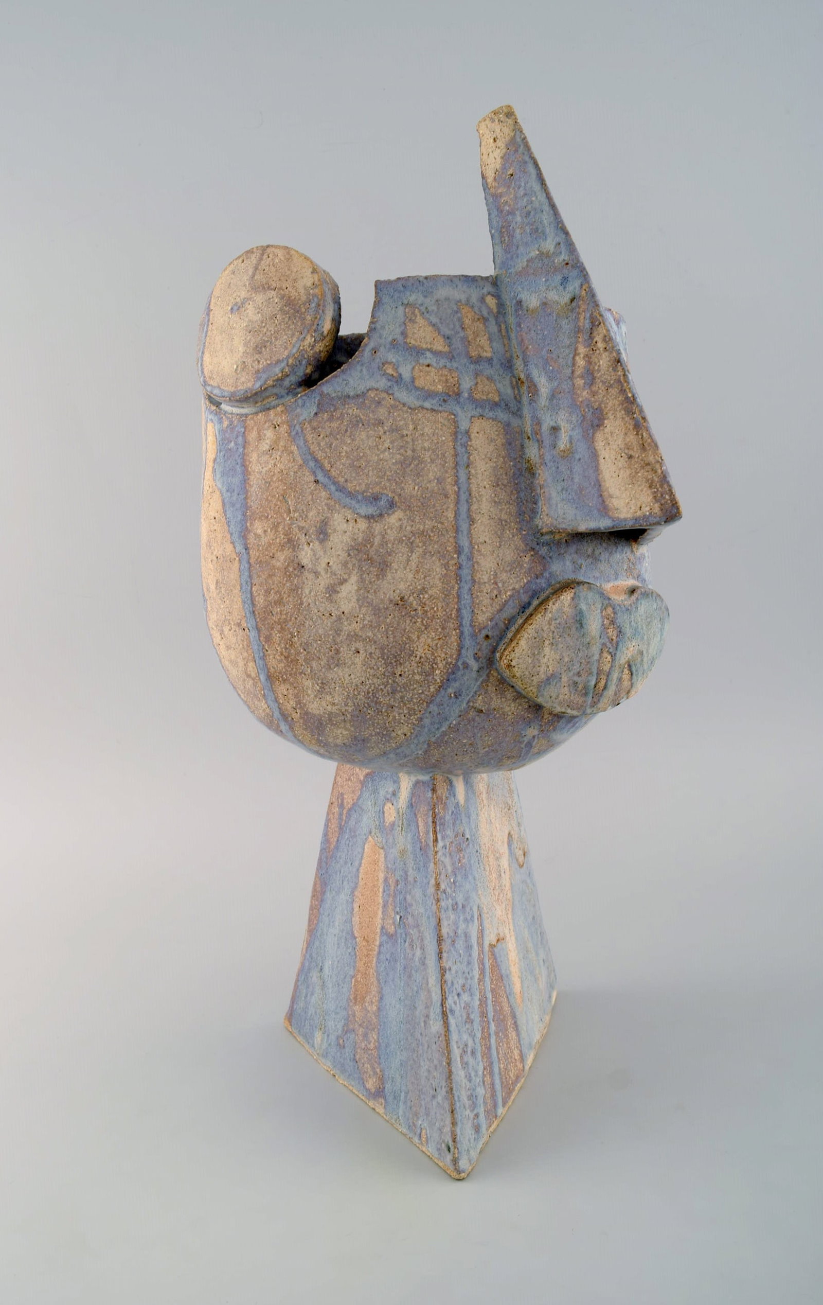 Christina Muff, Danish contemporary ceramicist (b. 1971). Large cubist unique sculpture in golden - 2