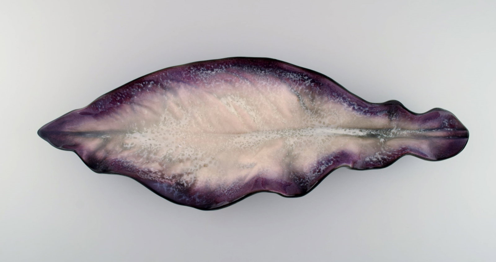 Pol Chambost (1906-1983), France. Colossal bowl in glazed stoneware shaped like a leaf. Beautiful - 2