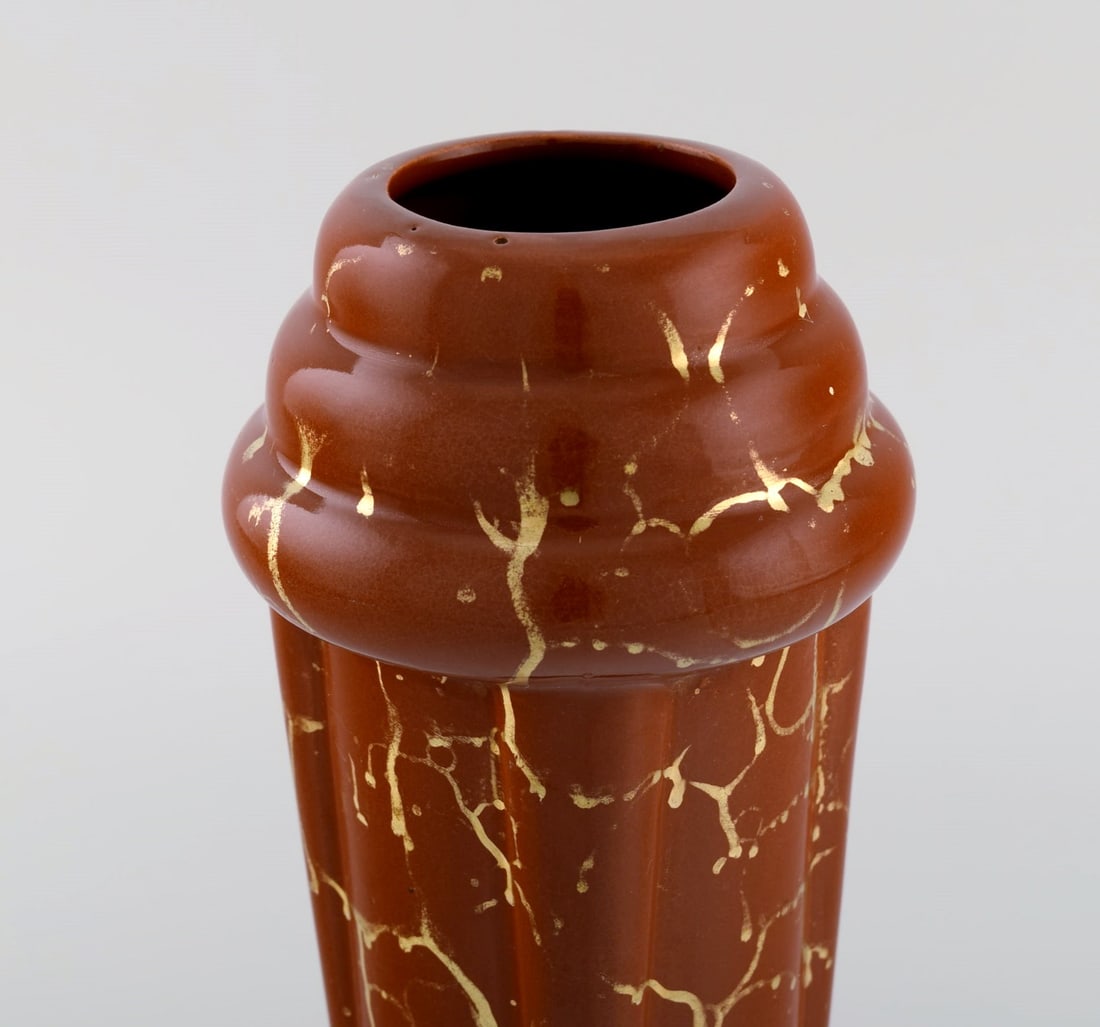 Lucien Brisdoux (1878-1963), France. Art deco vase in glazed stoneware. Beautiful glaze in gold and - 4