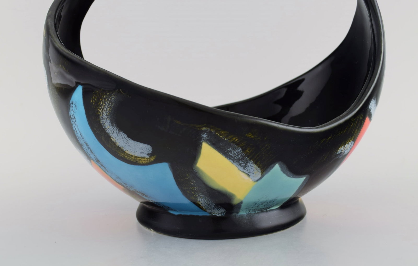 Longwy, France. Equinoxe basket in glazed ceramics. Abstract polychrome decoration on black - 7