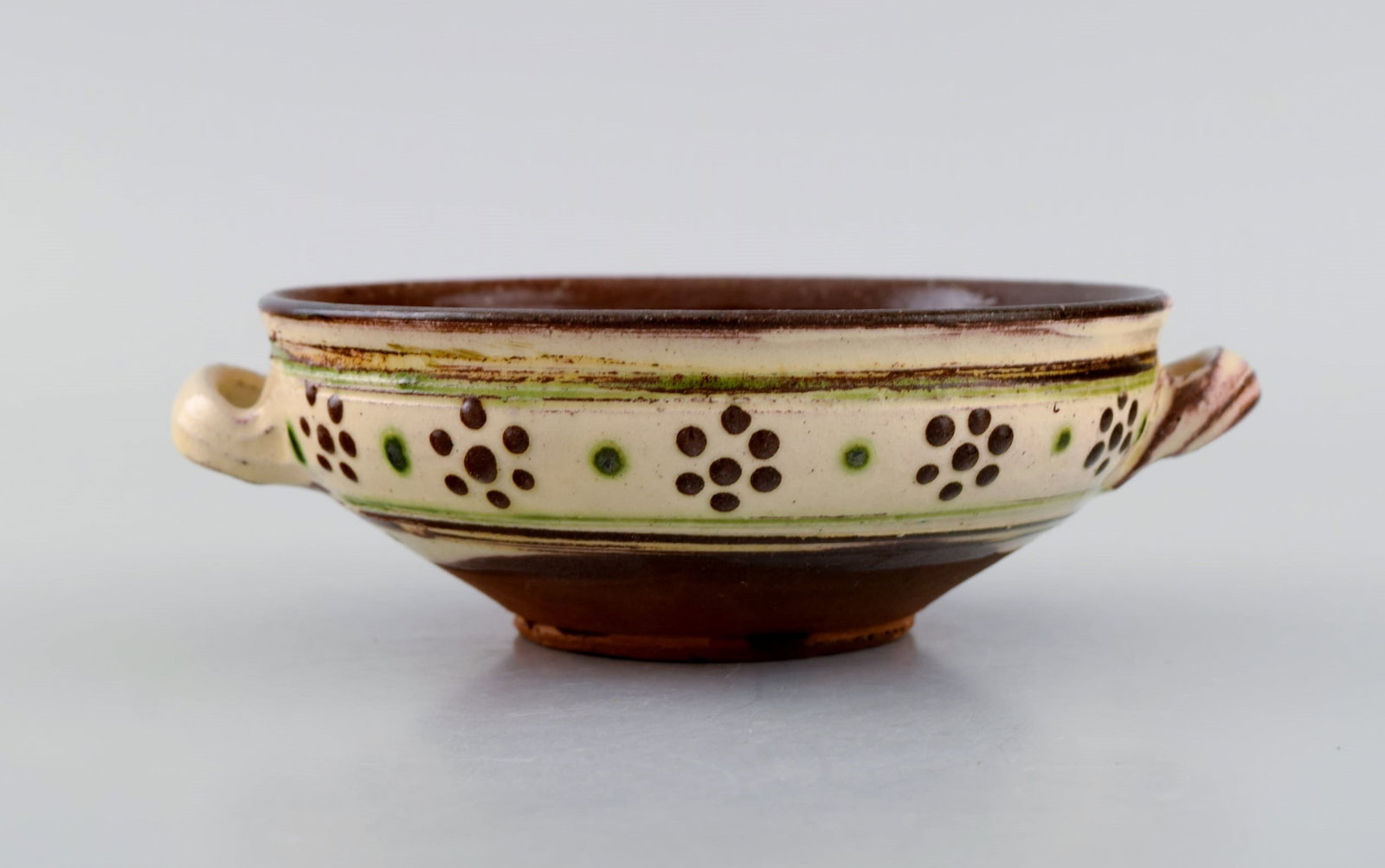 Gutte Eriksen (1918-2008), own workshop. Ear bowl with handles in glazed stoneware. Danish design, - 4