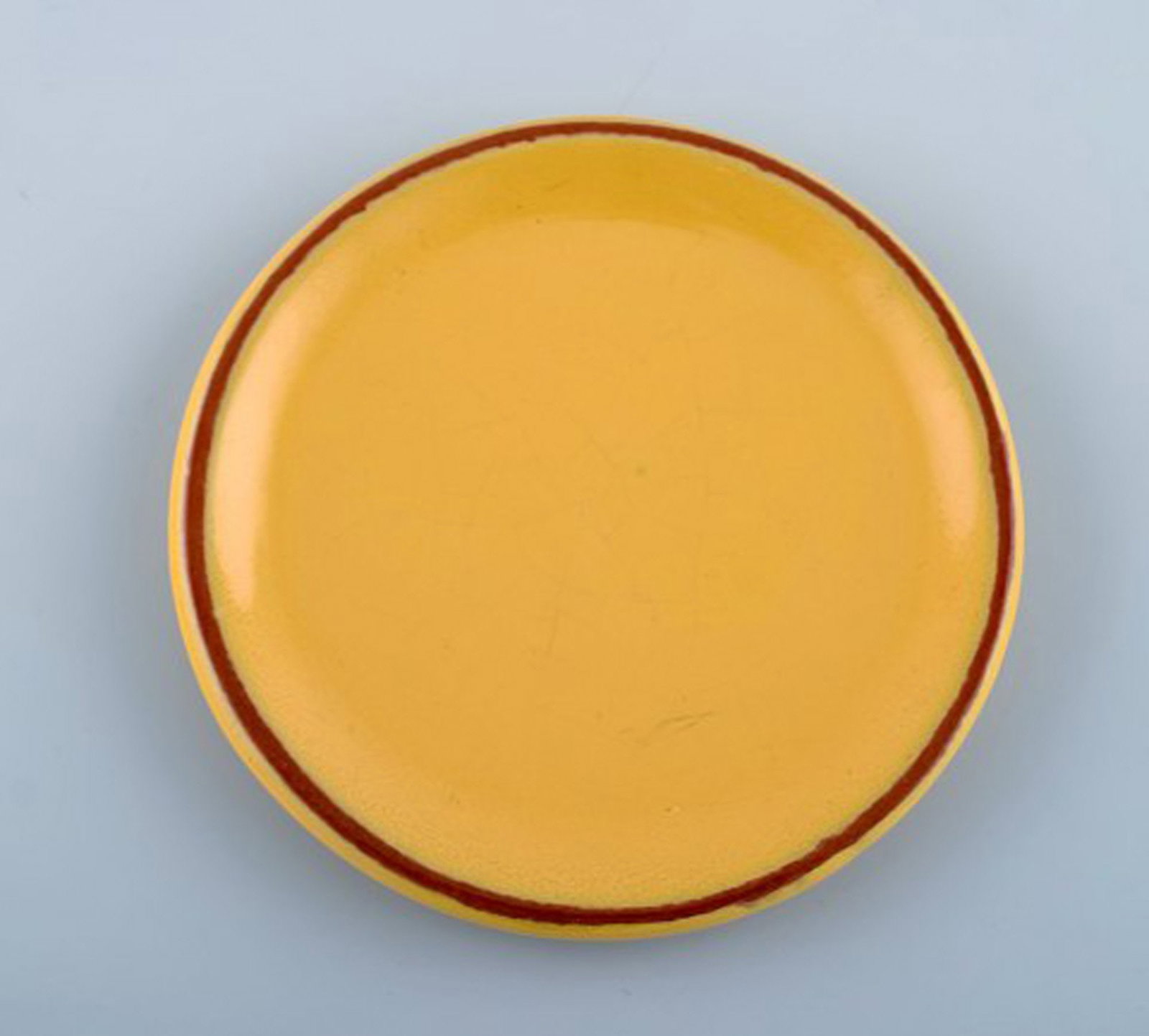 Vicke Lindstrand for Uppsala Ekeby. Sauce boat on saucer in glazed stoneware. Beautiful yellow - 5