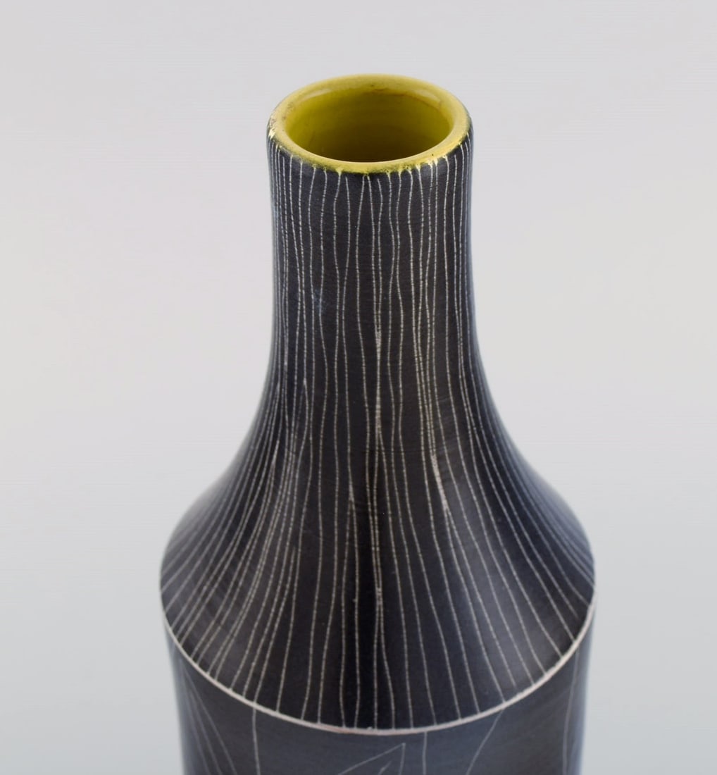 Mari Simmulson (1911-2000) for Upsala-Ekeby. Vase in glazed stoneware decorated with foliage. Model - 4