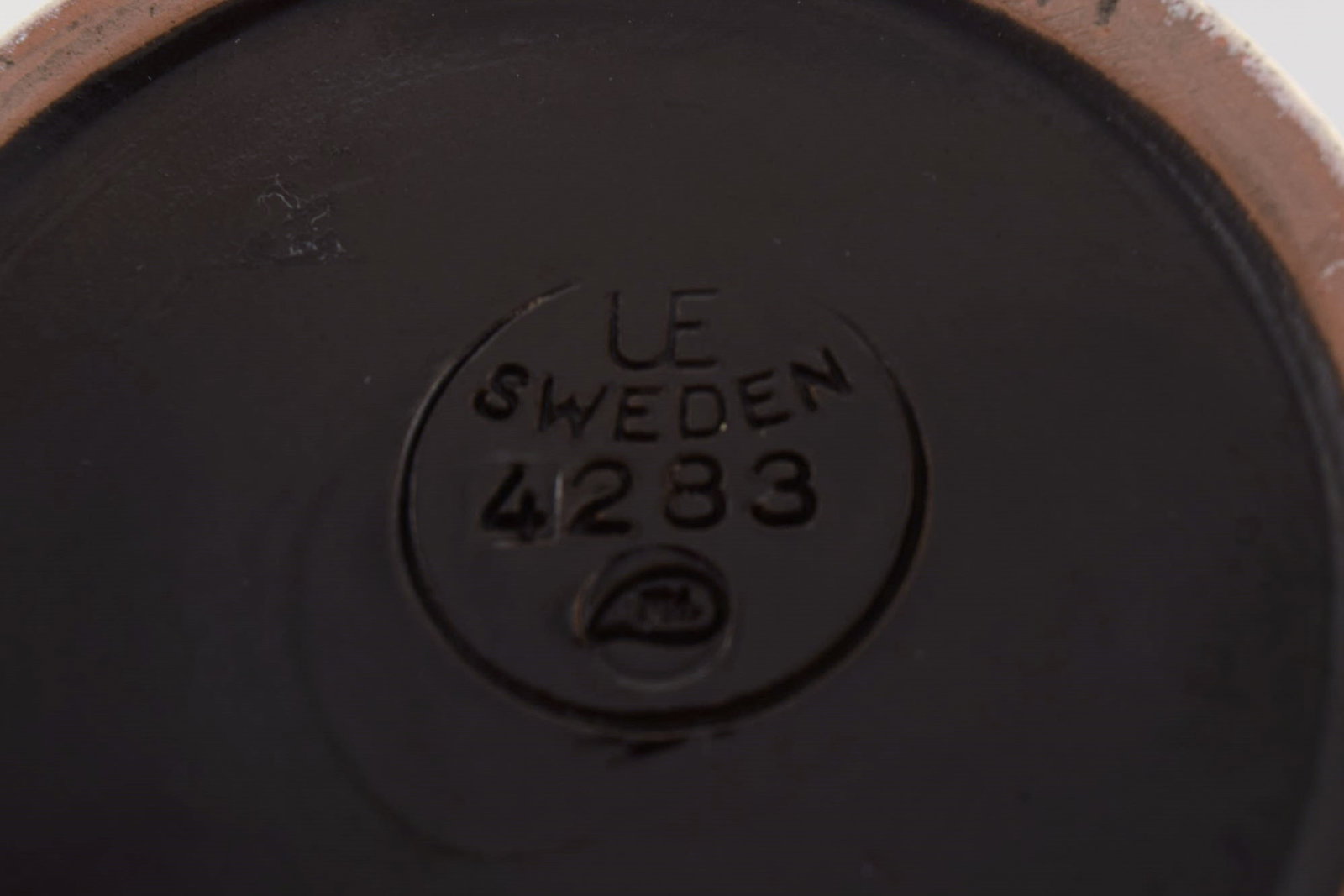 Mari Simmulson (1911-2000) for Upsala-Ekeby. Vase in glazed stoneware decorated with foliage. Model - 7