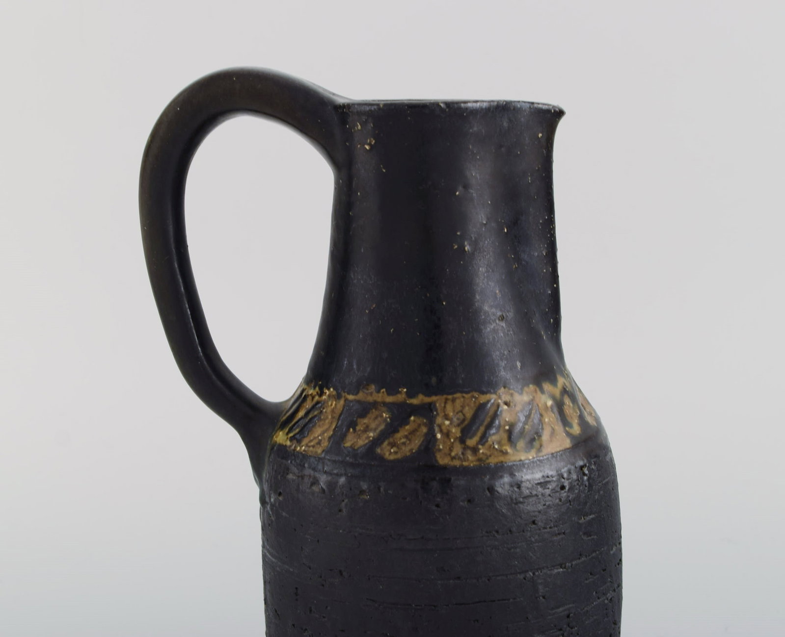 Danish ceramist. Two unique jugs in glazed stoneware. 1960s / 70s. - 7