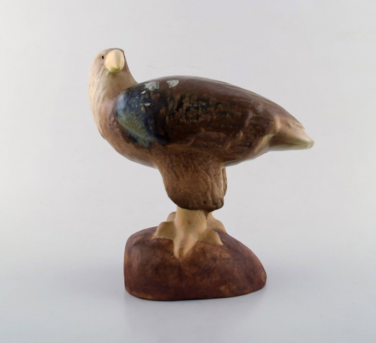 Lisa Larson for Gustavsberg. Figure in glazed ceramics. Eagle. Mid 20th century. - 2