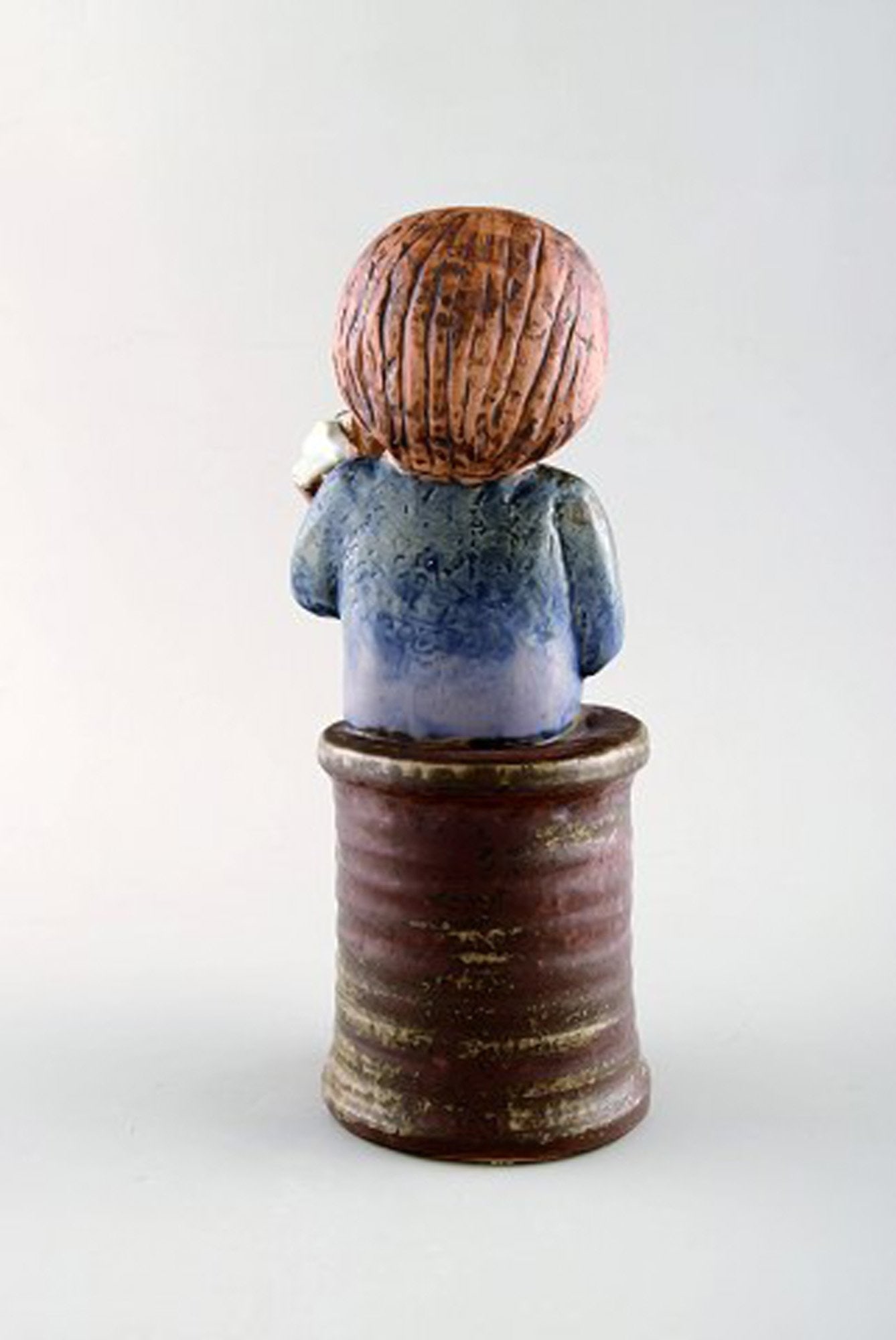 Lisa Larson for Gustavsberg. Girl with flowers in glazed ceramics. 20th century. - 4