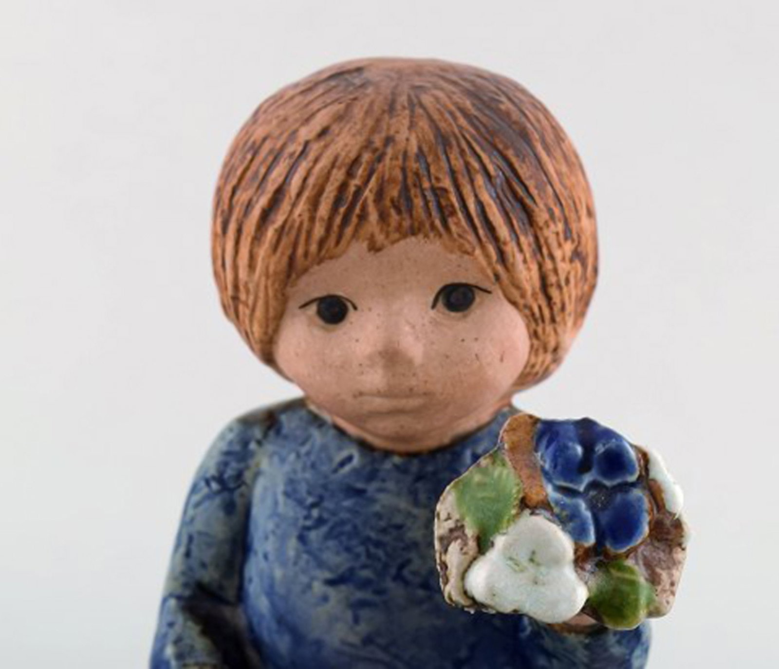 Lisa Larson for Gustavsberg. Girl with flowers in glazed ceramics. 20th century. - 5