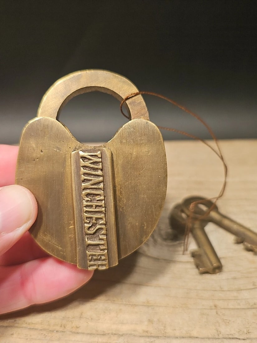 Brass Winchester Firearms Ammo Box Padlock Lock & Key - 2
