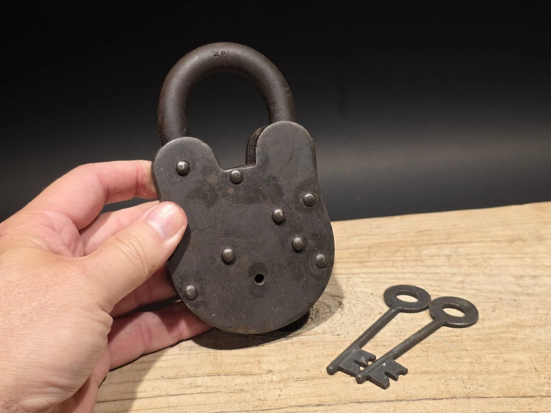 5" Cast iron Colt Firearms Ammo Box Padlock Lock - 7