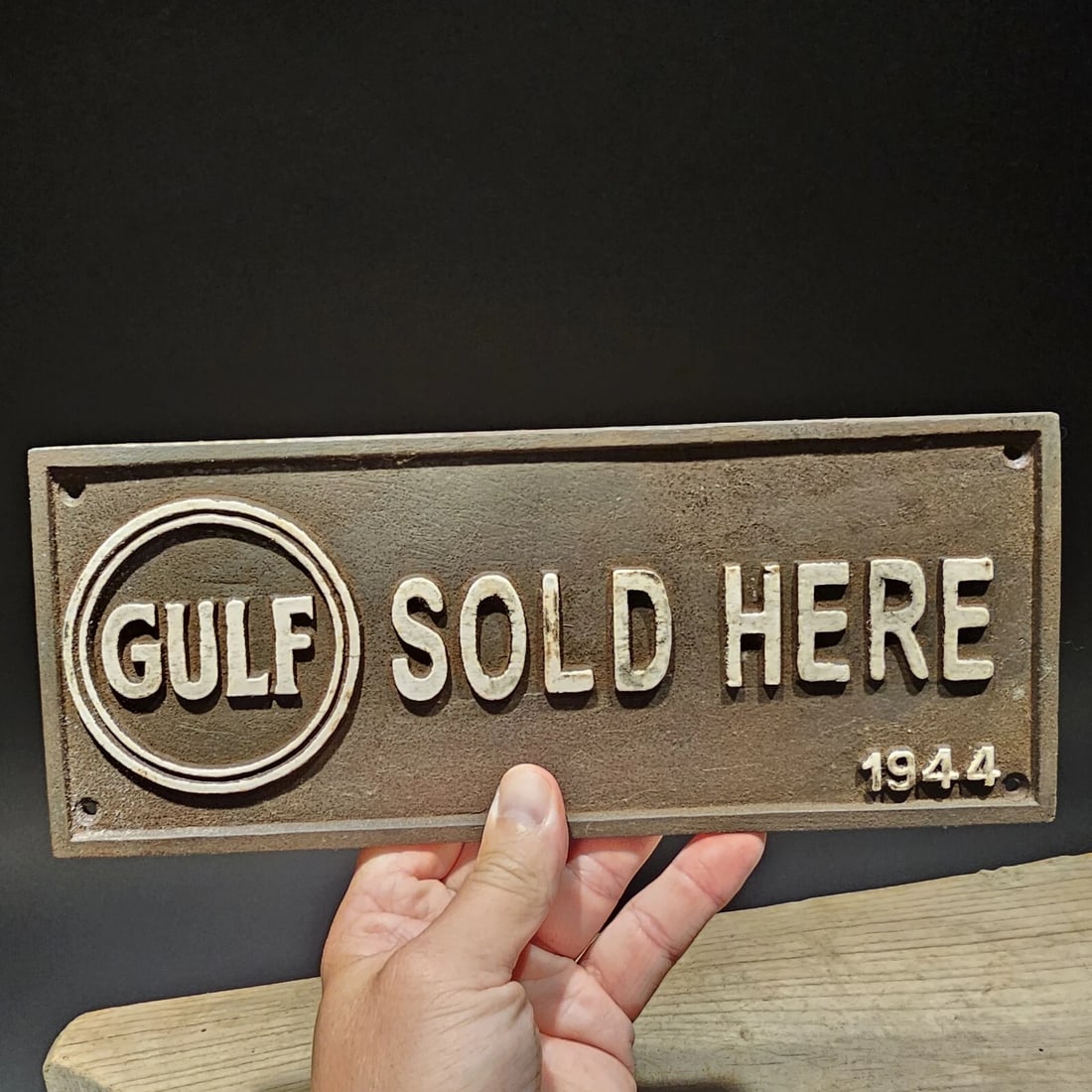 Cast iron Gulf Gas Oil Sign Plaque - 2