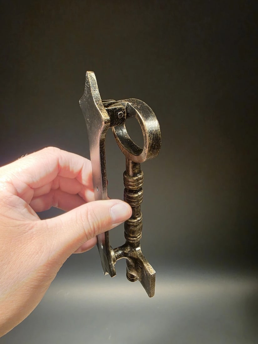 Antique Brass Vintage Style Cast iron Key Door Knocker - 7
