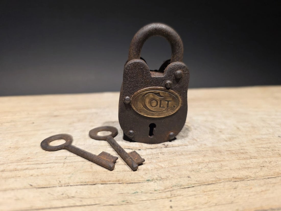 Cast iron Colt Firearms Ammo Box Padlock Lock & Key - 6