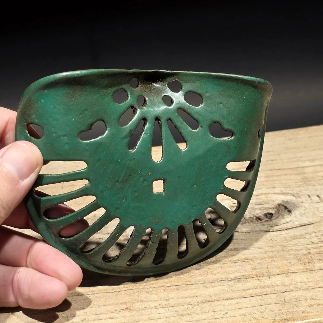 5" Cast iron John Deere Miniature Tractor Seat Sample - 5