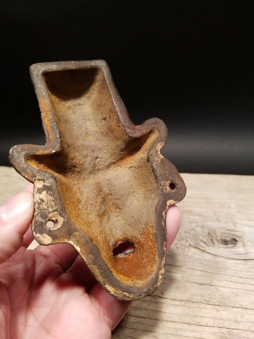 Cast iron Ole Masters Brewery Beer Bottle Opener - 5