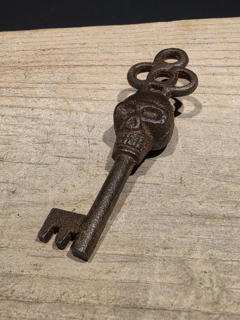 3 1/2" iron Skeleton Key - 7